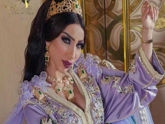 بإطلالة الأميرات.. دنيا بطمة تودع العيد