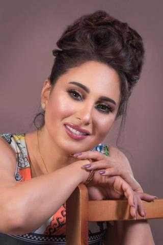 رحاب الجمل تخطف الأنظار فى أحدث جلسة تصوير