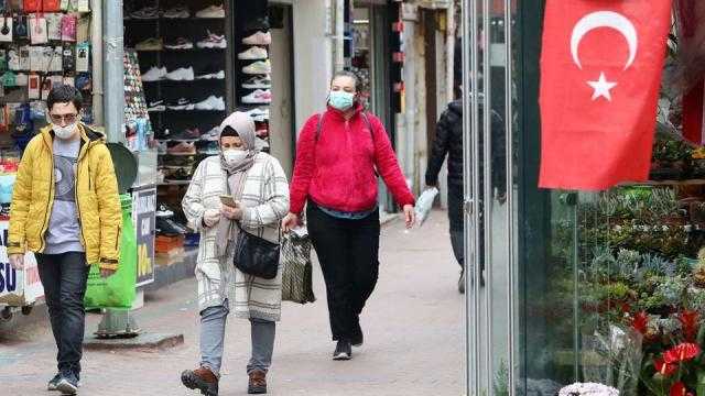 تركيا تسجل أكثر من 32 ألف إصابة جديدة بفيروس كورونا