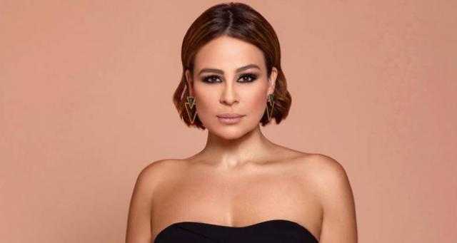 كارول سماحة تهاجم أحد متابعيها لهذا السبب