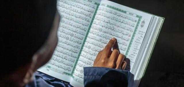 هل يمكن هبة ثواب قراءة القرآن لشخصين.. الإفتاء توضح
