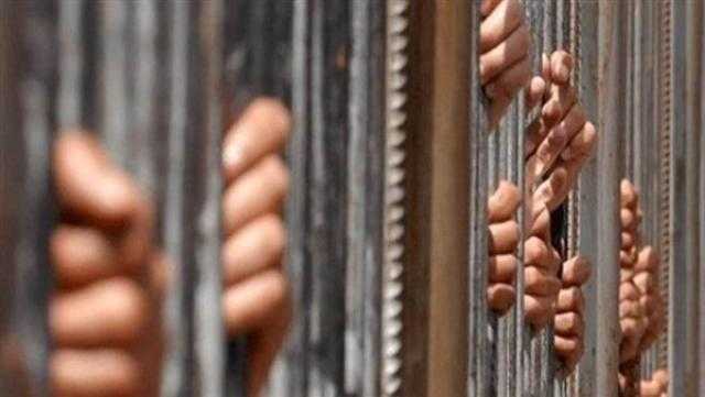 حبس 5 متهمين لانضمامهم لجماعة محظورة