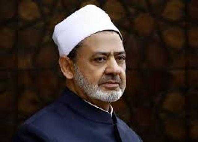 حكم إعطاء الجزَّار من الأضحية.. الأزهر يجيب