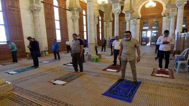 وزير الأوقاف للمصلين:اتبعوا الإجراءات وكونوا سببا في فتح المساجد