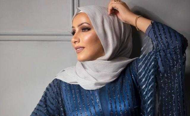 شاهد.. نداء شرارة تستعرض أناقتها بهذه الفساتين