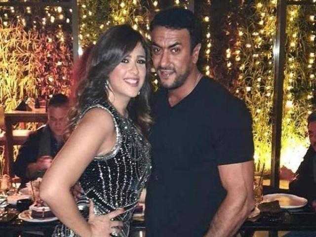 شاهد العوضي و ياسمين عبد العزيز برفقة أصدقائهما