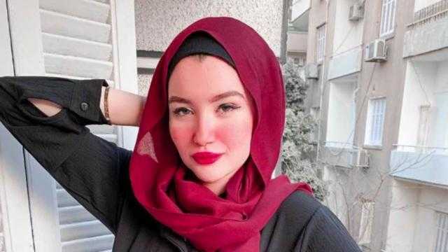 حنين حسام تنهار داخل قفص الاتهام في ثاني جلسات محاكمتها