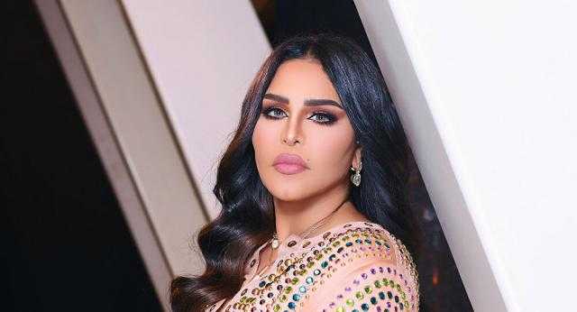 بالدولار.. تعرف على سعر فستان أحلام فى أحدث جلسة تصوير