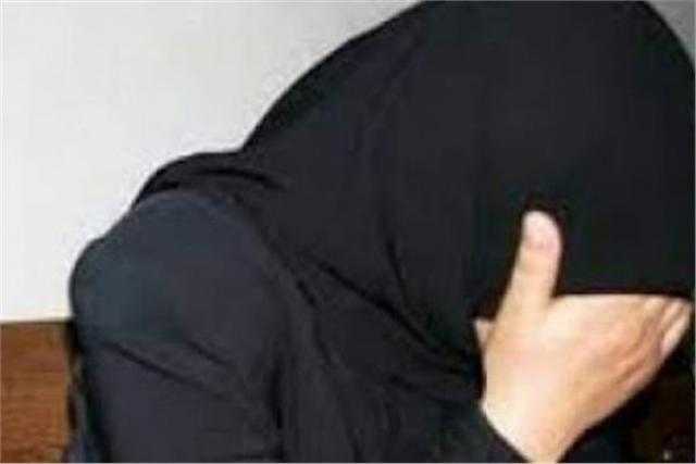أم تحاول إلقاء ابنتها من الطابق العاشر بالإسكندرية بسبب امتحان الثانوية
