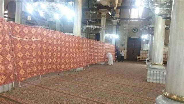 الأوقاف تنشئ حرما آمنا حول ضريح الحسين لمنع التزاحم داخل المسجد