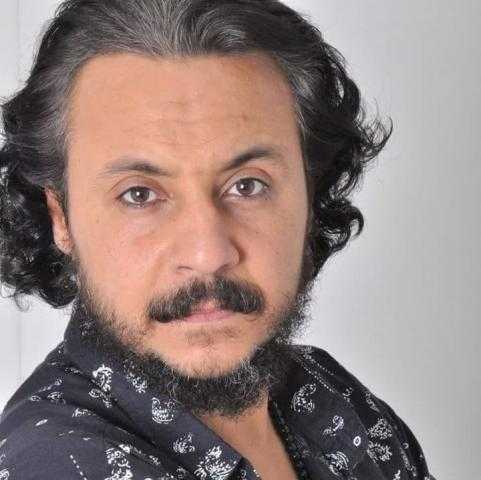 يتنفس بصعوبة.. تدهور الحالة الصحية للفنان محمد صلاح بعد إصابته بكورونا