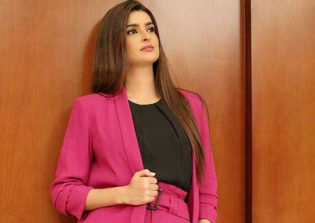 شاهد.. علا الفارس بإطلالة كاجوال