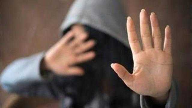 ضبط طالبة بالإسكندرية لنشرها مقاطع مثيرة على مواقع التواصل