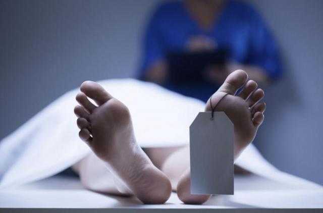عامل ينهى حياة زوجته بمطرقة حديدية بسبب خلافات أسرية