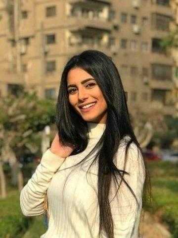ولاء الشريف تستعرض رشاقتها على ” إنستجرام ”