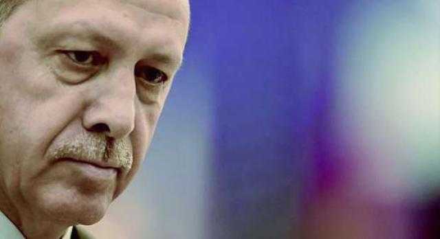 حزب الغد: زيارة أردوغان لمسجد آيا صوفيا بالحذاء دليل على بعد الإرهابية عن الدين