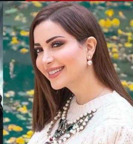 نسرين طافش تستعرض قوامها الممشوق