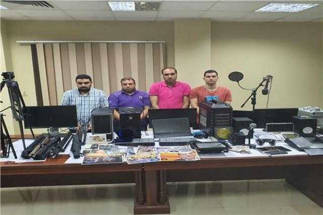 تفاصيل سقوط خلية إخوانية تنتج مقاطع مفبركة عن مصر (فيديو وصور)