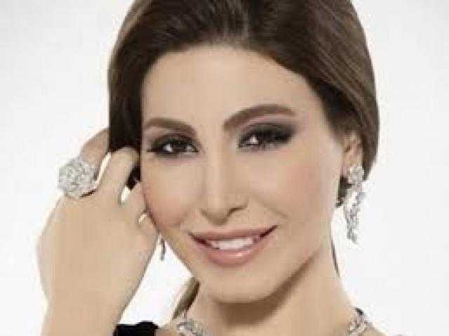 حفل العيد و العطاء.. يارا تروج لحفلتها الخيرية لأطفال كورونا