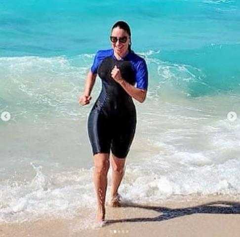 بسبب المايوه البوركينى .. الجمهور يطارد نرمين الفقى