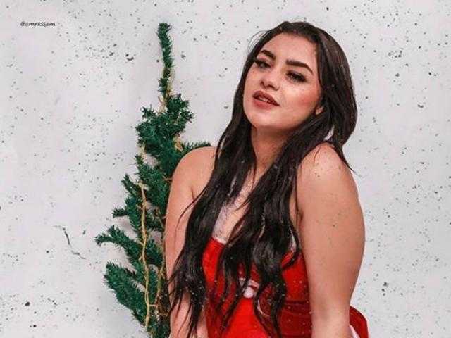 بعد اتهامها بالفسق.. مي محمد ترد بـ”عبارة مسيئة على كتفها”