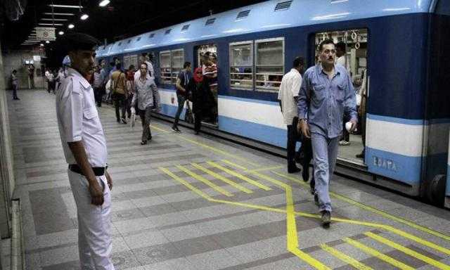 انتحار شاب أسفل عجلات قطار المترو بمحطة محمد نجيب