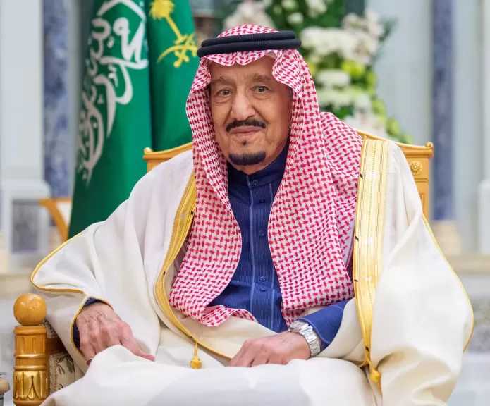 خادم الحرمين الشريفين يهنئ ملك المملكة المغربية بذكرى يوم الشباب لبلاده