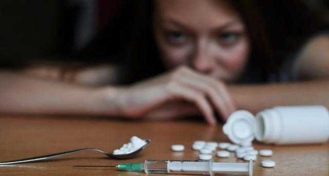 صرخات رجل أمام محكمة الأسرة: تحملت إدمان زوجتى 5 سنوات وأطالب بحضانة طفلى