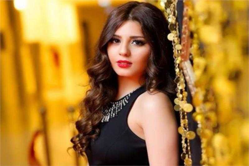 مايان السيد نجمة ساطعة في عالم الموضة