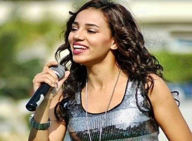 الجمعة.. سمية درويش تحيى حفلا غنائيا فى العين السخنة