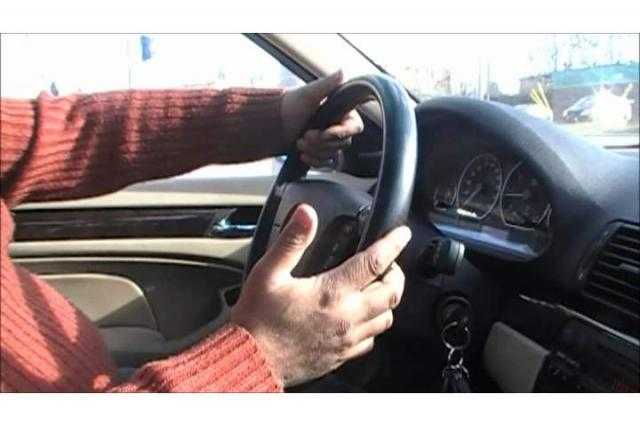عطلة عائلية تتحول إلى جنازة.. أب يصدم طفلة بسيارته وينهي حياته.. تفاصيل