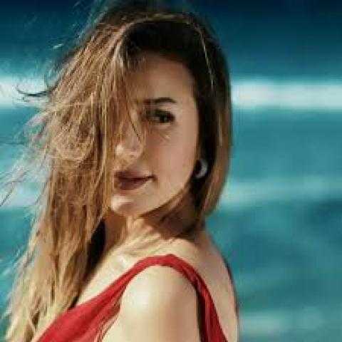جنات تعلن عن الموعد النهائي لطرح أغنيتها الجديدة أنا في انتظارك