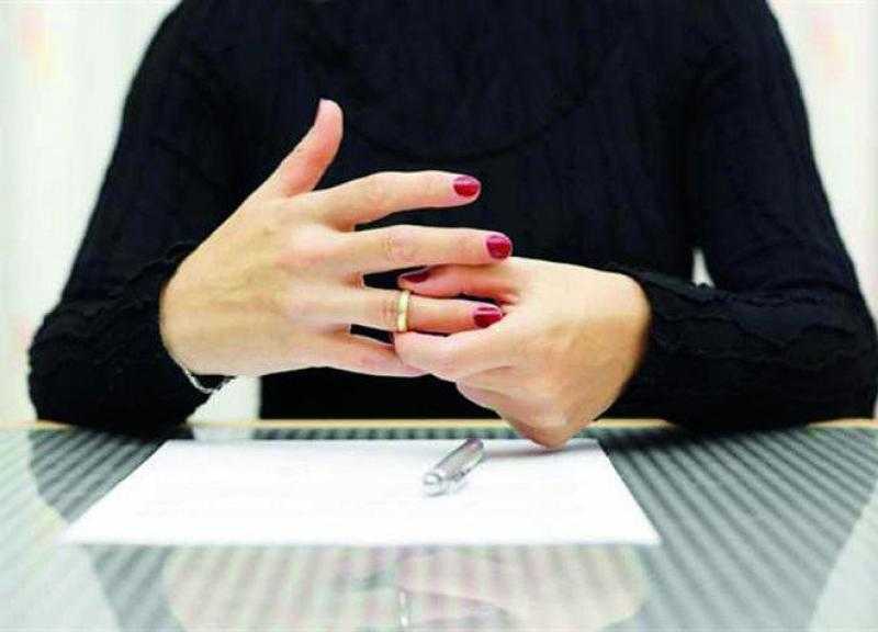 نورهان تطلب الخلع أمام محكمة الأسرة: راجل خاين وعلاقاته كتير