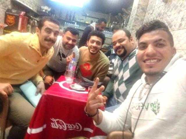 شاهد محمد ممدوح داخل قهوة بلدى بسبب ”تقاطع طرق”