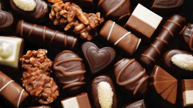 السماء تمطر شيكولاتة على مدينة سويسرية