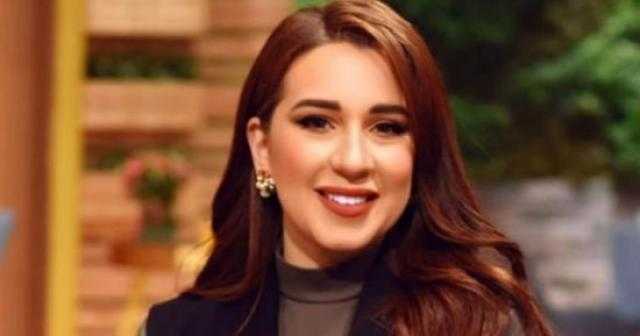 شاهد.. أسما شريف منير تتحول إلى جينيفر لوبيز