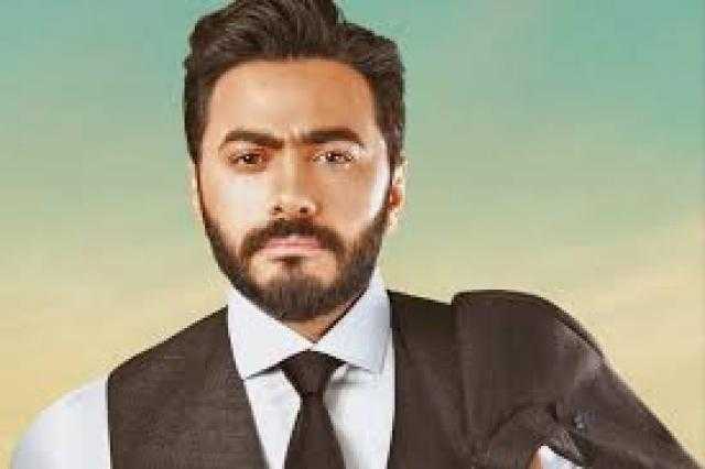 «لينا حياة بعدين» لـ تامر حسني تقترب من ربع مليون مشاهدة