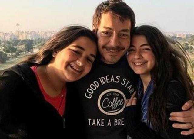 أبو البنات.. أحمد زاهر دلع وغزل ودعم مستمر لملك وليلى