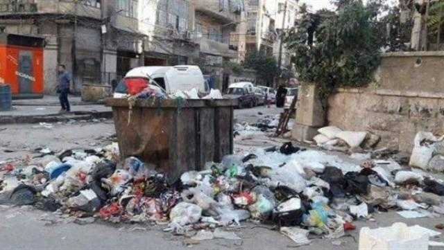 رواد محور الفريق إبراهيم عرابى بجسر السويس يشكون من تراكم القمامة