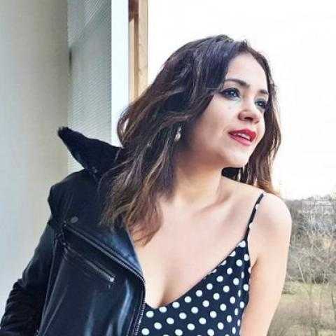 فيروز كراوية تحيى حفلا غنائيا ”أون لاين” 9 سبتمبر