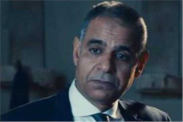 محمود البزاوى يعلن انتهائه من كتابة فيلم ”بطل روما” لـ أمير كرارة