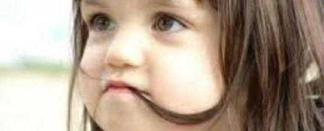حالة نادرة صدمت الأطباء.. استخراج كتلة شعر هائلة وزنها 7 كيلو من معدة مراهقة