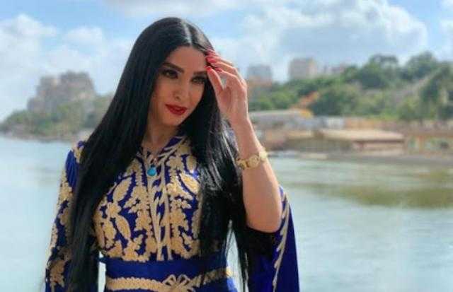 بالأبيض الجذاب .. روجينا تبرز أناقتها