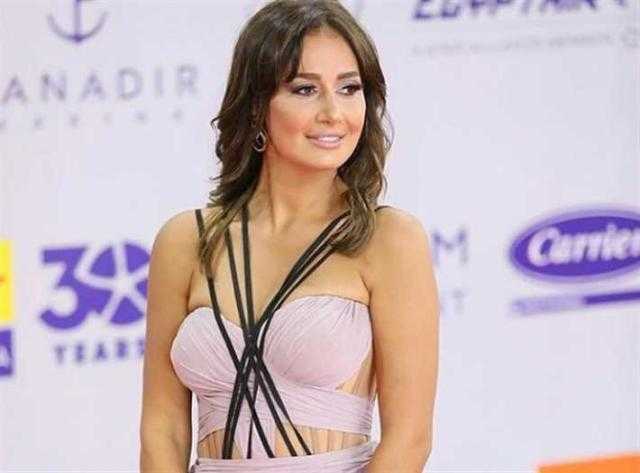 بهذه الطريقة احتفلت حلا شيحة بعيد ميلاد والدتها
