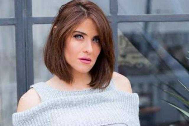بفستان أسود.. هيدي كرم تتألق في أحدث ظهور لها
