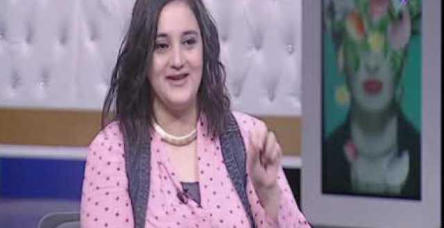 نجلة الشاعر محمد حمزة: عملت مع ممثلين محترفين.. وحصلت على جائزة في أول تجربة.. فيديو