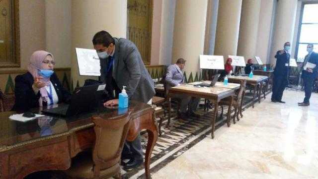 بدء استقبال أعضاء مجلس الشيوخ بالبرلمان لاستخراج بطاقات العضوية