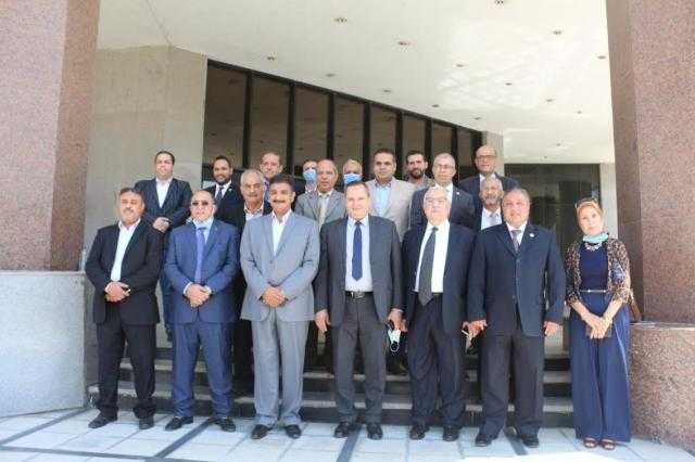 وفد من نقابة المهندسين يزور هيئة الأبنية التعليمية.. صور