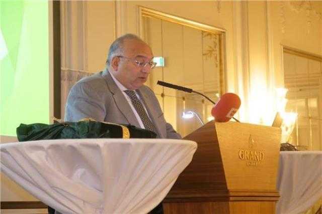 سفير مصر بالنرويج يوضح أسباب الاستقطاب في أوروبا ويؤكد: لا علاقة لها بالدين