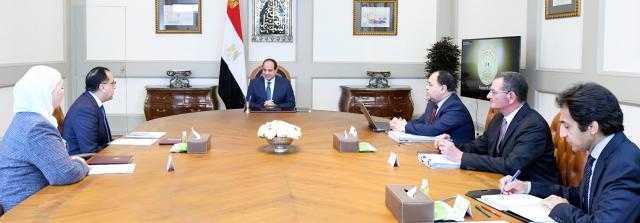 السيسي يوجه الحكومة برد الأعباء التصديرية المتأخرة قبل نهاية العام